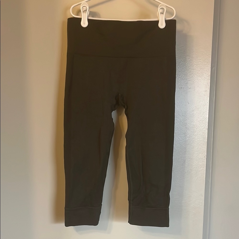 Olive green Lululemon short leggings